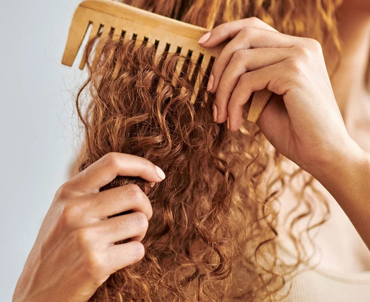 How to get curly hair women? Best automatic hair curler in UAE 2025